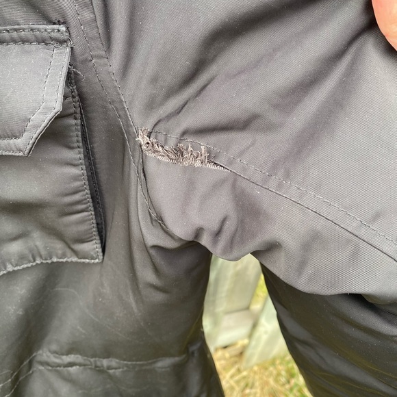 Joe Fresh winter parka with faux fur hood trim - Picture 5 of 8